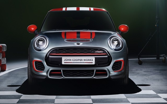 MINI John Cooper Works Concept (5).jpg